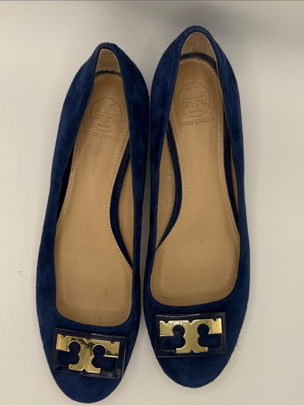 Tory Burch “Gigi” Navy Suede Pumps with Block Heel and Gold T Logo at the Toe - Picture 8 of 10